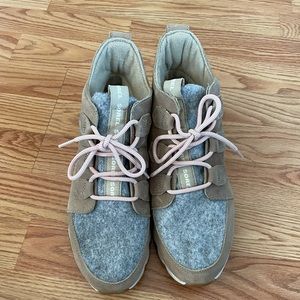 Sorel kinetic caribou bootie